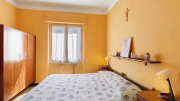 1 chambre, fer et planche Ă repasser, draps fournis