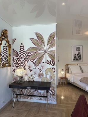 1 chambre, fer et planche à repasser, draps fournis