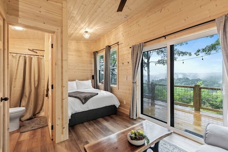 1 bedroom, bed sheets. Private Treehouse with Sauna and Epic Views!