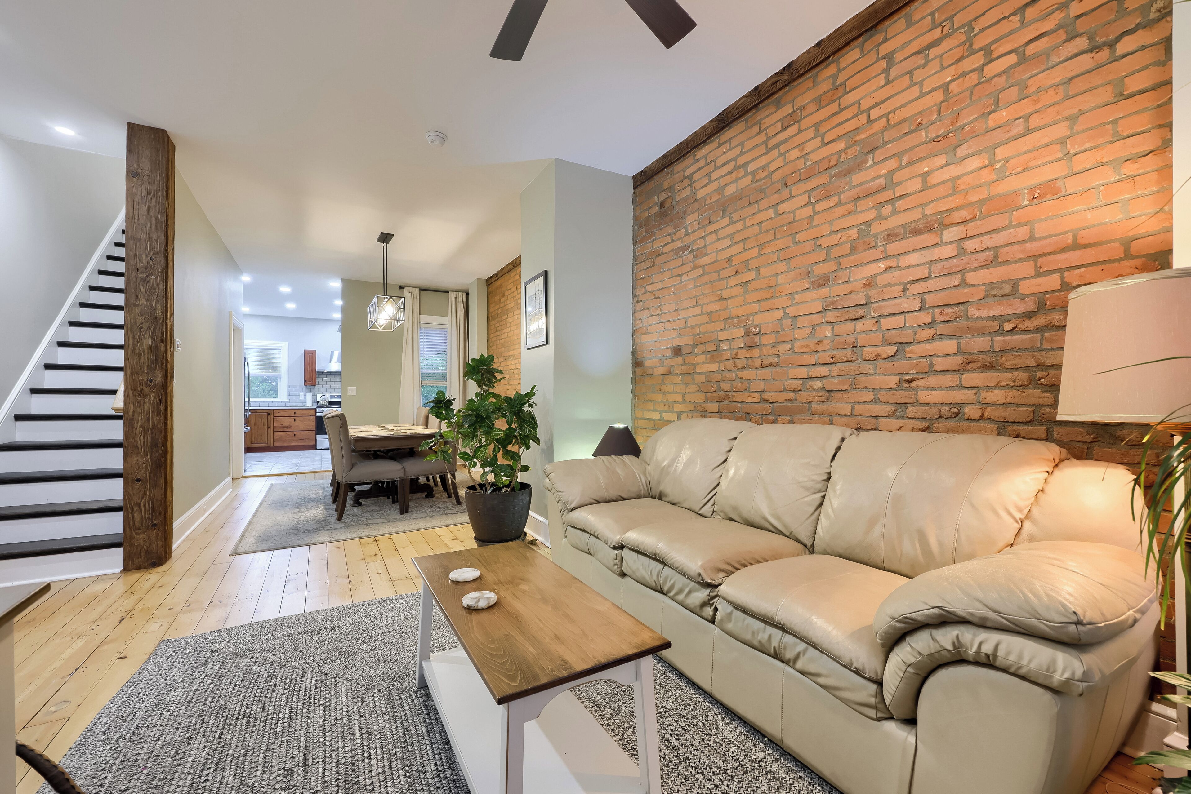 Charming Lancaster City Townhome, Quiet Street And Walkable Location - Lititz, PA