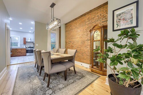 Charming Lancaster City Townhome, Quiet Street and Walkable Location