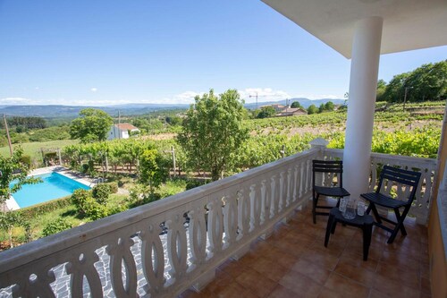 Villa with Private Pool, Mountain Views & Wi-Fi in Pantón, Ribeira Sacra
