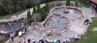 Villa 'Con Piscina En Pantòn Ribeira' avec vue montagne, piscine privée et Wi-Fi