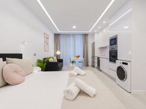 Apartment | 1 bedroom, laptop workspace, iron/ironing board - Apartment in Las Palmas by Playa de Las Canteras (Las Palmas de Gran Canaria)