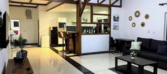 Cozy House at Beach Road Takoradi. Minute to Beach!