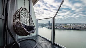 Lyxlägenhet - tillgänglighetsanpassat - privat badrum | Terrass/Patio