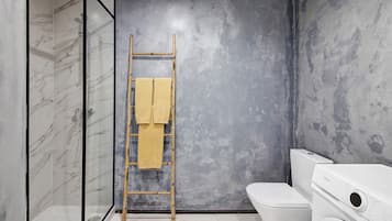 Shower, towels