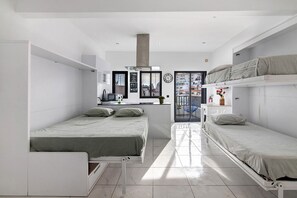 1 bedroom, WiFi, bed sheets