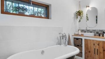 Hårføner, håndklær, såpe og sjampo