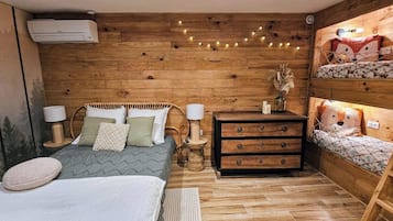 1 dormitorio, tabla de planchar con plancha, cuna de viaje y wifi gratis