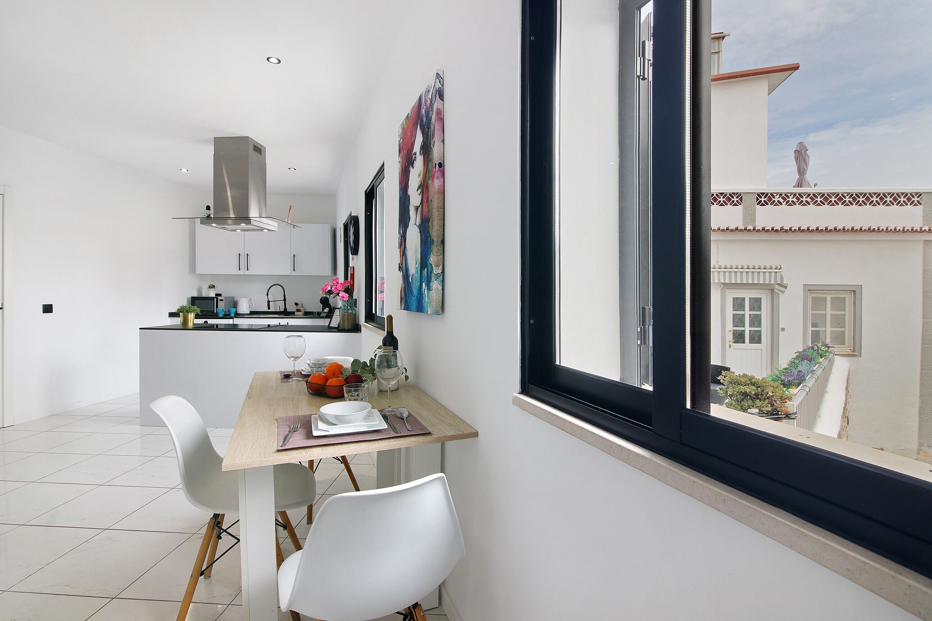 Fridge, microwave, oven, coffee/tea maker