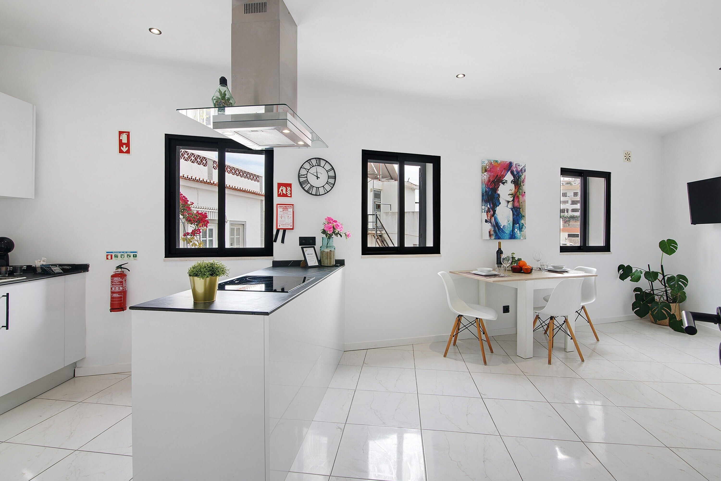 Fridge, microwave, oven, coffee/tea maker