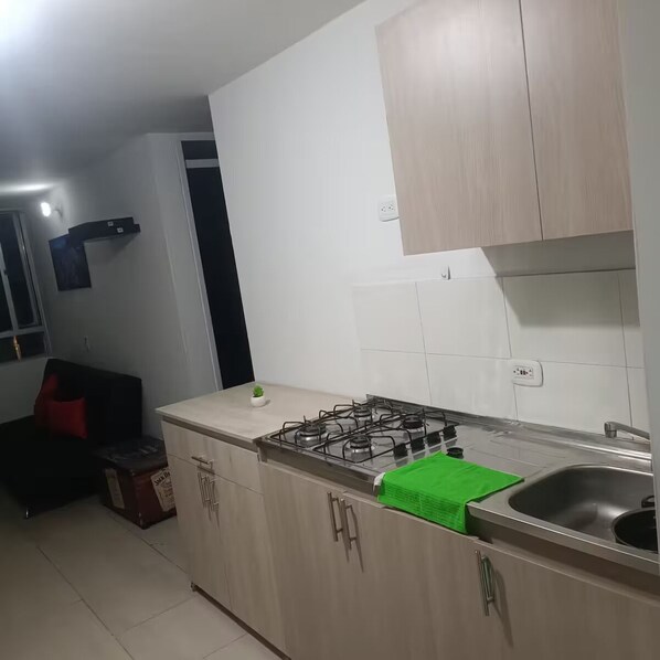 Herdplatte, Kochgeschirr/Geschirr/Besteck