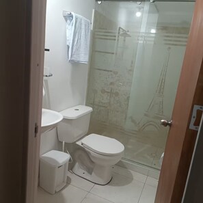 Handtücher, Seife, Toilettenpapier