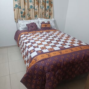 3 Schlafzimmer, Bügeleisen/Bügelbrett, kostenloses WLAN, Bettwäsche