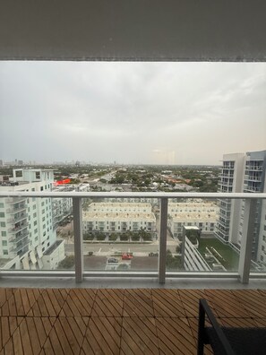 Interior - Top-Floor 2/2 Furnished Apt w/ View, Amenities, Parking — Month-to-Month! (Hollywood)