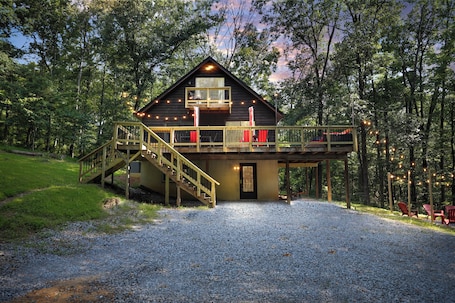 Exterior. Summer Starts Here 4 Private Ac, Everything You Need for the Ultimate Mtn Escape