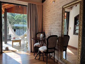 Premier Apartment | Living area