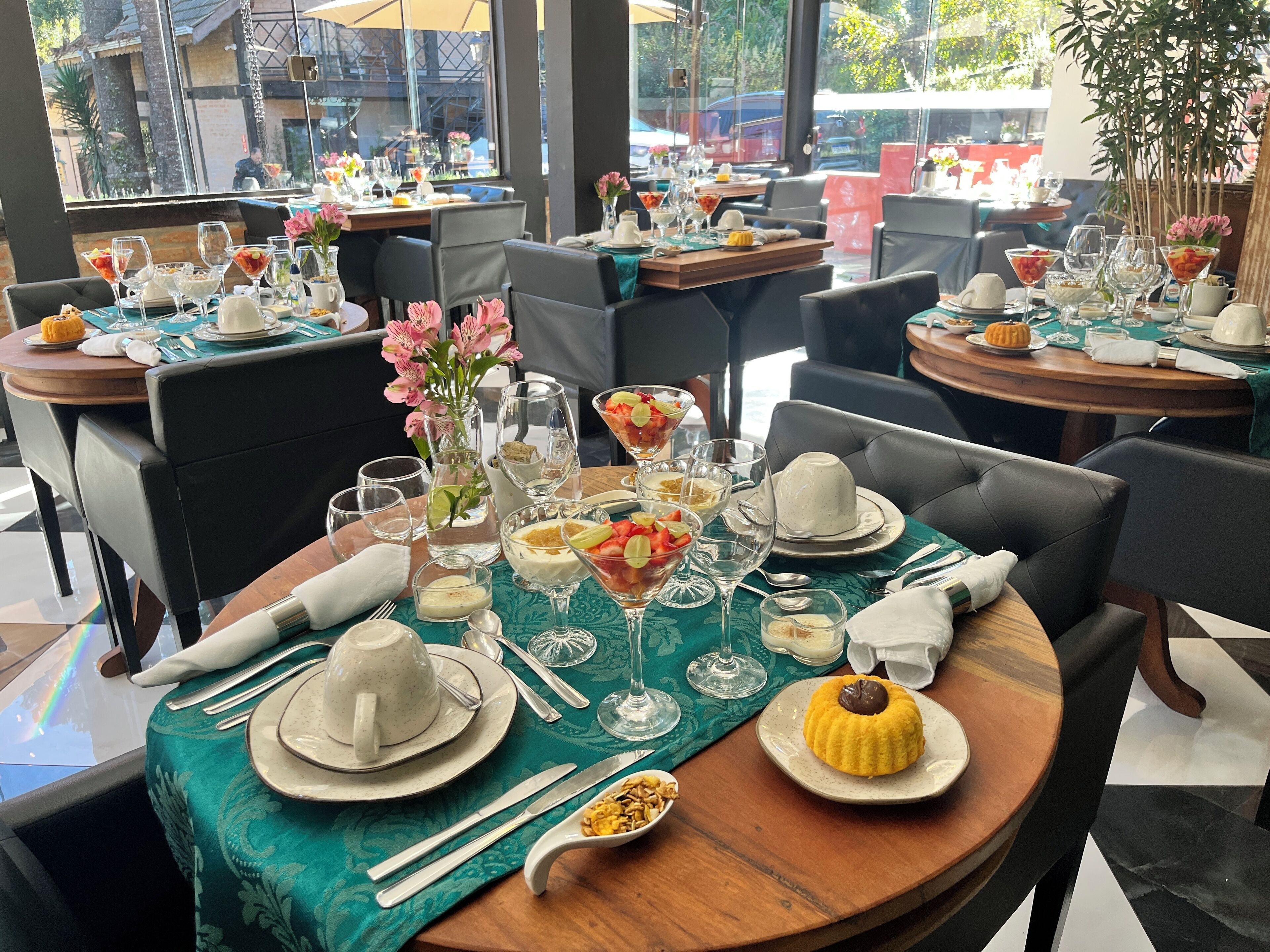 Free daily local cuisine breakfast 