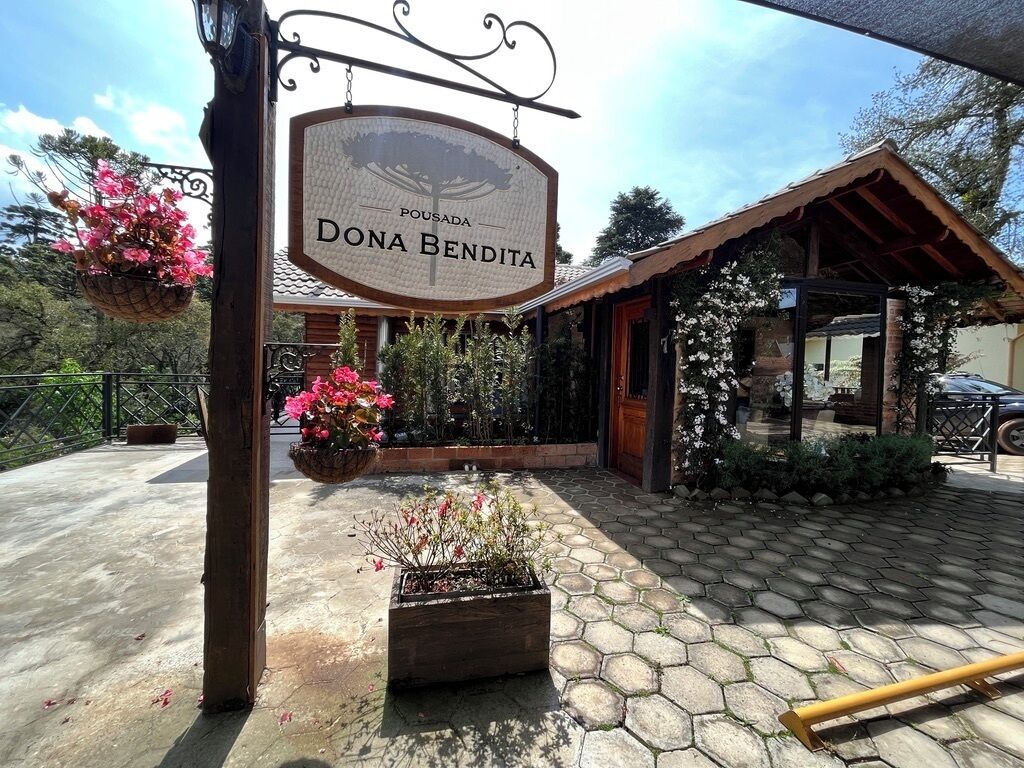 Fachada da propriedade