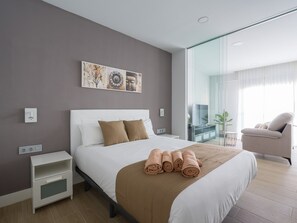1 kamar tidur dan setrika/meja setrika
