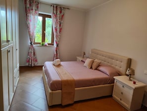 2 Schlafzimmer, Bügeleisen/Bügelbrett, kostenloses WLAN, Bettwäsche