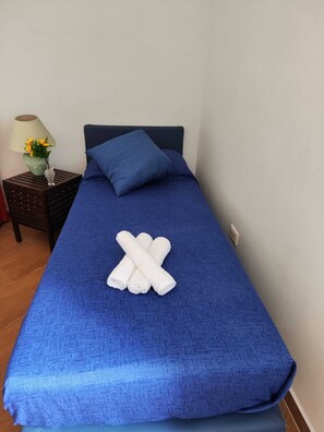 2 chambres, fer et planche Ă repasser, Wi-Fi gratuit, draps fournis