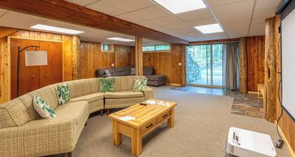 A Central Lakehouse for All-Season Adventures