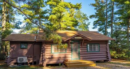 A Charming Lakefront Retreat with Resort Comfort