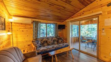 电视、壁炉、桌上足球