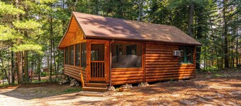 The Most Private, Pet-Friendly Cabin (New Screened Porch in 2024)