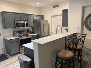 Mikrowelle, Ofen, Herdplatte, Geschirrspüler