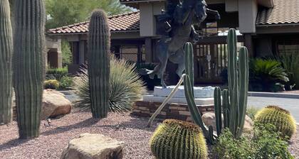 Serene Sonoran Desert Escape