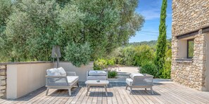 Terrace/patio - Domaine Bellevue | Ste-Victoire View, Pools & Cinema (Le Puy-Sainte-Réparade)