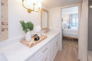 2 Schlafzimmer, Reisekinderbett, kostenloses WLAN, Bettwäsche