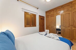 3 Schlafzimmer, Bügeleisen/Bügelbrett, WLAN, Bettwäsche