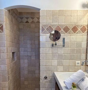 Shower, free toiletries, hair dryer, towels