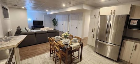 Interior. Welcome to Peaceful Pines-Your Home Away From Home,10 min from Playground Casino