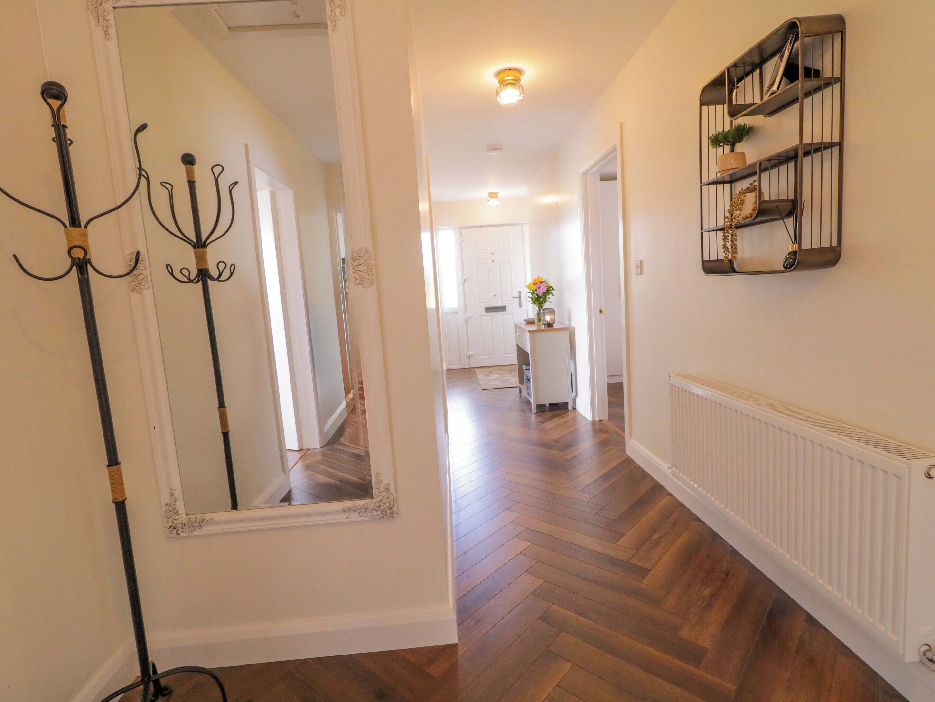 المنشأة من الداخل