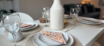 Charming 2-bedroom coachhouse in beautiful Seaton with WiFi