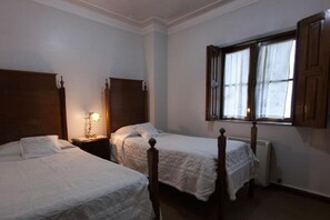 Iron/ironing board, free WiFi, bed sheets - Casa Dos Lagos Bom Jesus (Braga)
