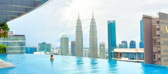 Eaton Residence by crystal 