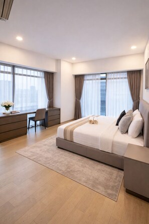 Departamento familiar, varias habitaciones, balcón, vista a la ciudad | Caja de seguridad en la habitación y decoración personalizada 