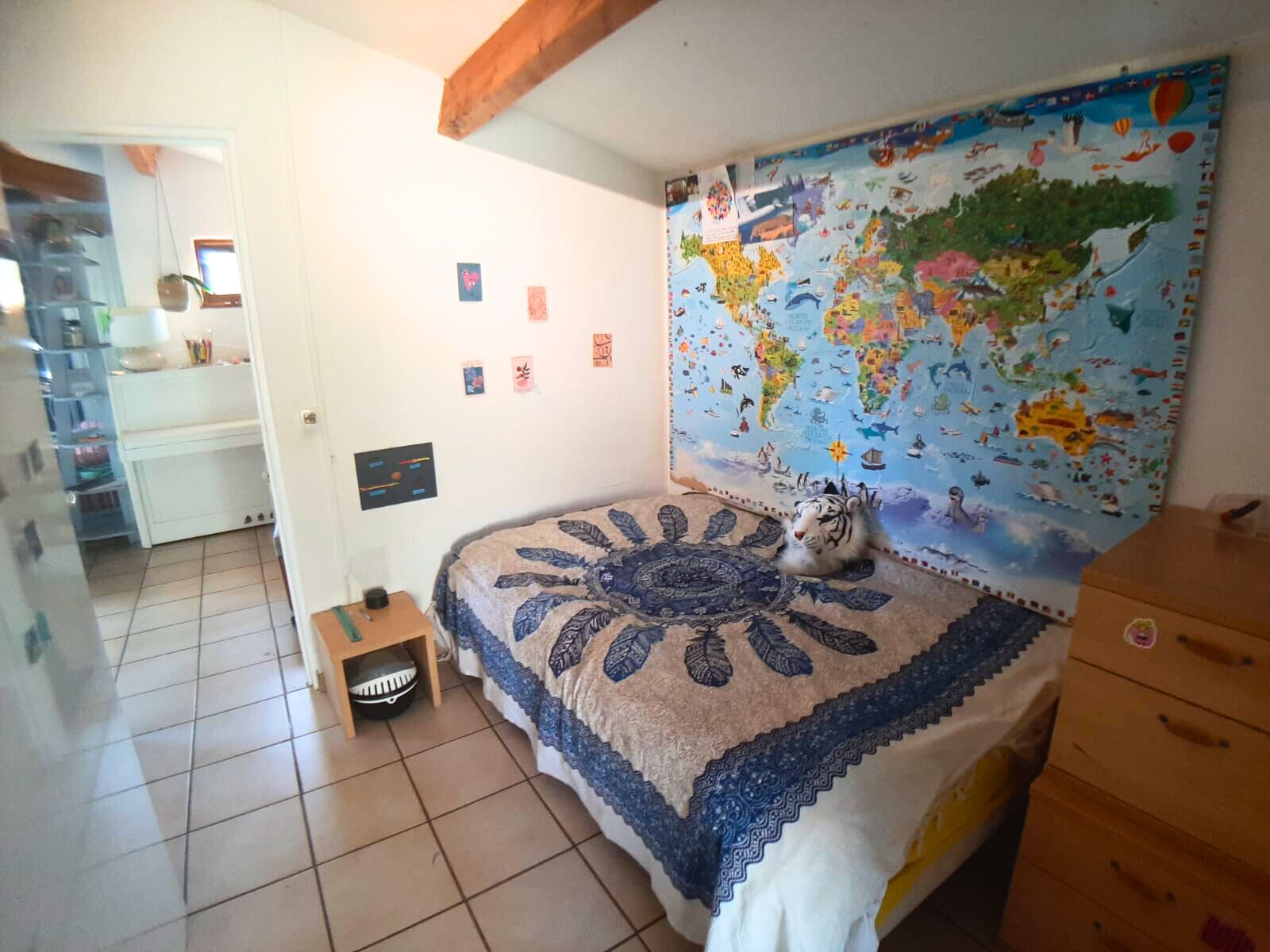 2 habitaciones, tabla de planchar con plancha, wifi y ropa de cama 