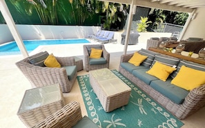 Casa, 4 habitaciones, alberca privada, vista al jardín | Lounge