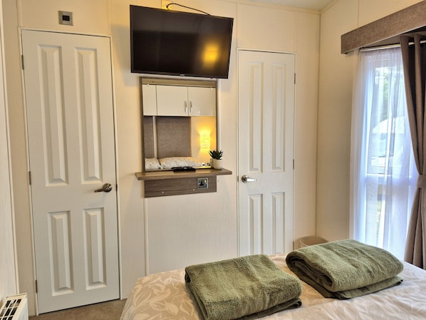 2 habitaciones, decoración personalizada y muebles diferentes
