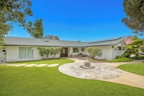 Exterior - O-side Oasis - Luxury Stay for 7 (Oceanside)