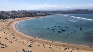 Exterior - Apartment in Las Palmas Near Playa de Las Canteras (Las Palmas de Gran Canaria)
