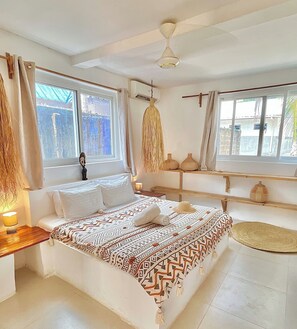 4 habitaciones, tabla de planchar con plancha, cuna de viaje y wifi