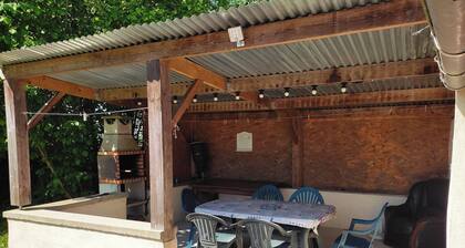 Quiet cottage between land and sea, La Closlière